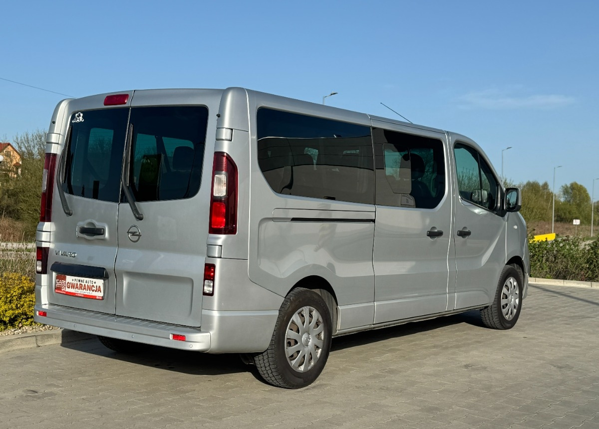 Opel Vivaro 2019 rok 9 osobowy nawiewy tylne Bezwypadkowy Niski przebieg FV23 - صغيرة, ميكروباص: صور 3 Opel Vivaro 2019 rok 9 osobowy nawiewy tylne Bezwypadkowy Niski przebieg FV23 - صغيرة, ميكروباص: صور 3