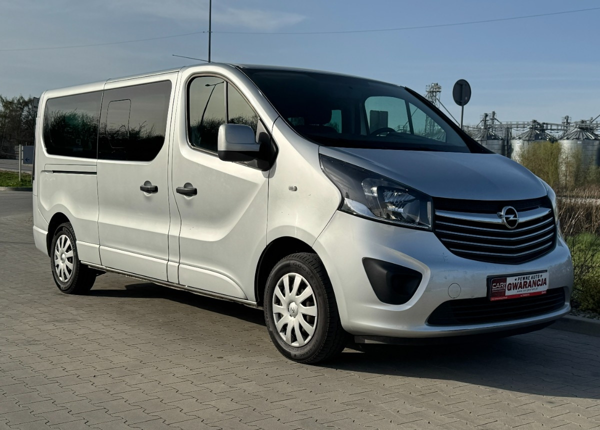 Opel Vivaro 2019 rok 9 osobowy nawiewy tylne Bezwypadkowy Niski przebieg FV23 - صغيرة, ميكروباص: صور 2 Opel Vivaro 2019 rok 9 osobowy nawiewy tylne Bezwypadkowy Niski przebieg FV23 - صغيرة, ميكروباص: صور 2
