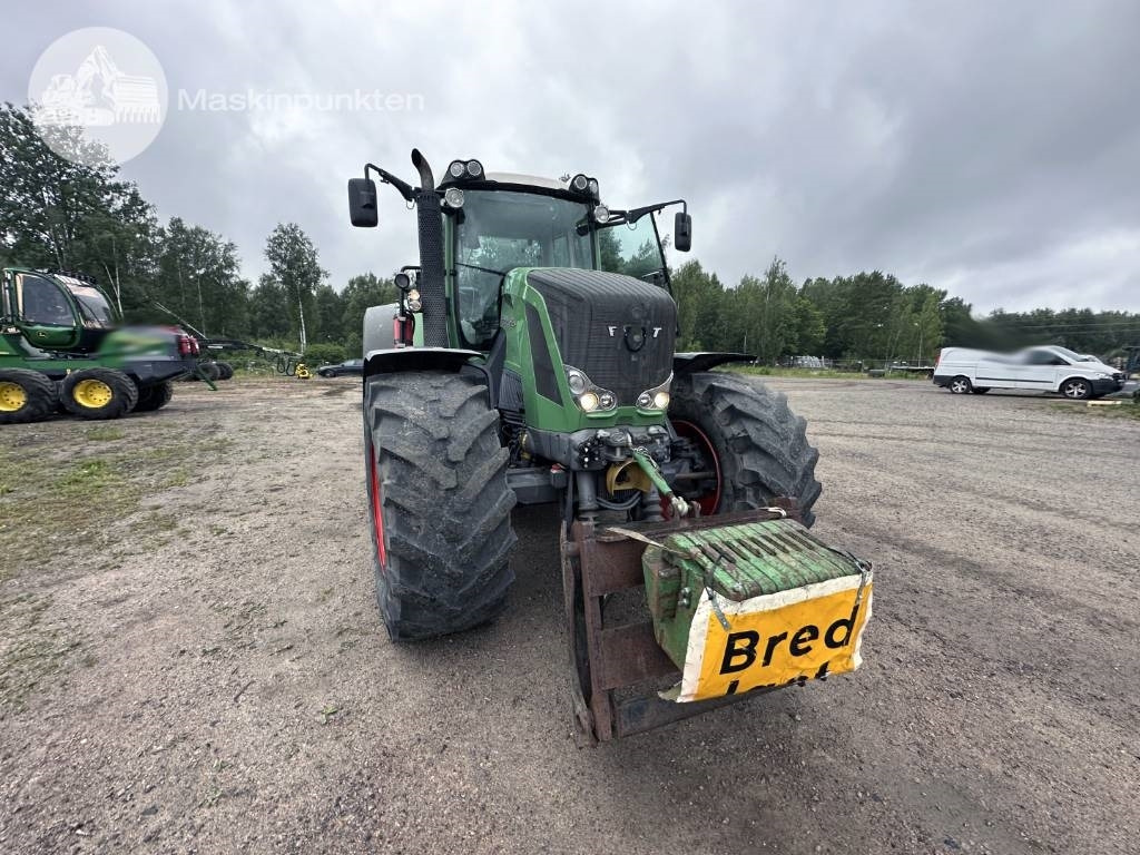 Fendt 824 Vario - جرار: صور 4 Fendt 824 Vario - جرار: صور 4