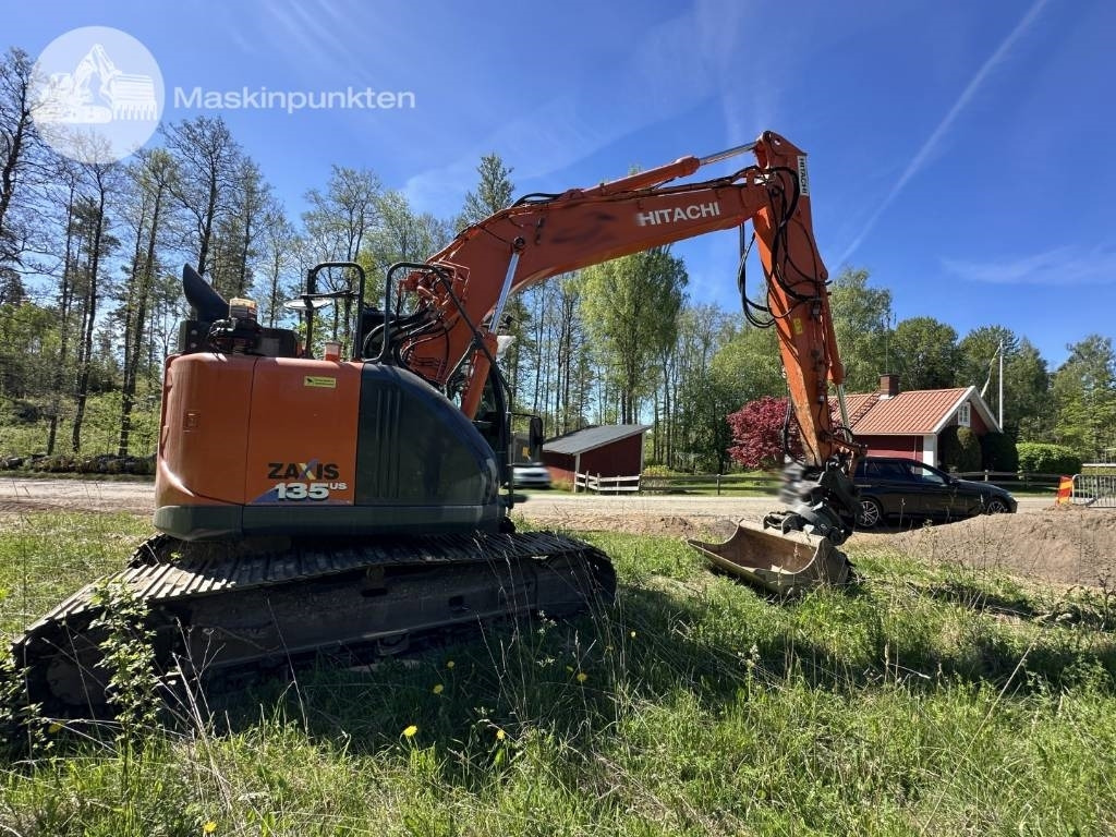 Hitachi ZX 135 US-6 - حفارات زحافة: صور 4 Hitachi ZX 135 US-6 - حفارات زحافة: صور 4