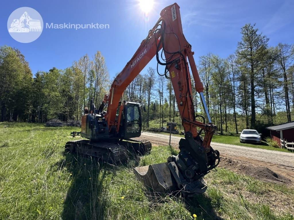 Hitachi ZX 135 US-6 - حفارات زحافة: صور 3 Hitachi ZX 135 US-6 - حفارات زحافة: صور 3