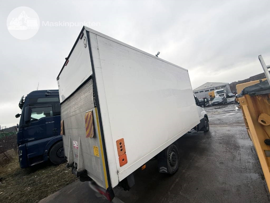 Iveco Daily 35 S16 - الشاحنات الصغيرة المبردة: صور 5 Iveco Daily 35 S16 - الشاحنات الصغيرة المبردة: صور 5