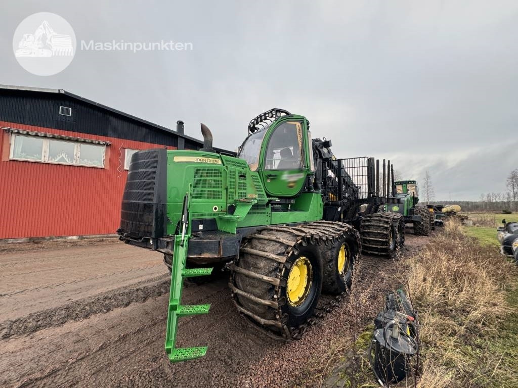 John Deere 1910 G - شاحنات نقل الأخشاب في الغابات: صور 1 John Deere 1910 G - شاحنات نقل الأخشاب في الغابات: صور 1
