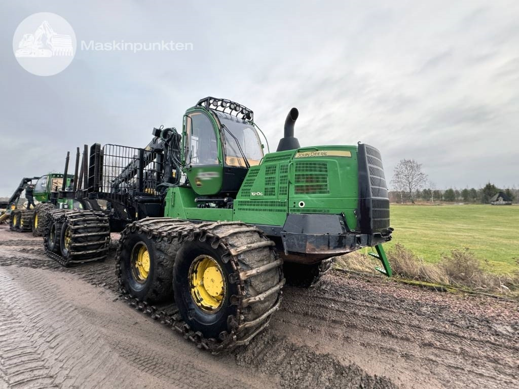 John Deere 1910 G - شاحنات نقل الأخشاب في الغابات: صور 2 John Deere 1910 G - شاحنات نقل الأخشاب في الغابات: صور 2