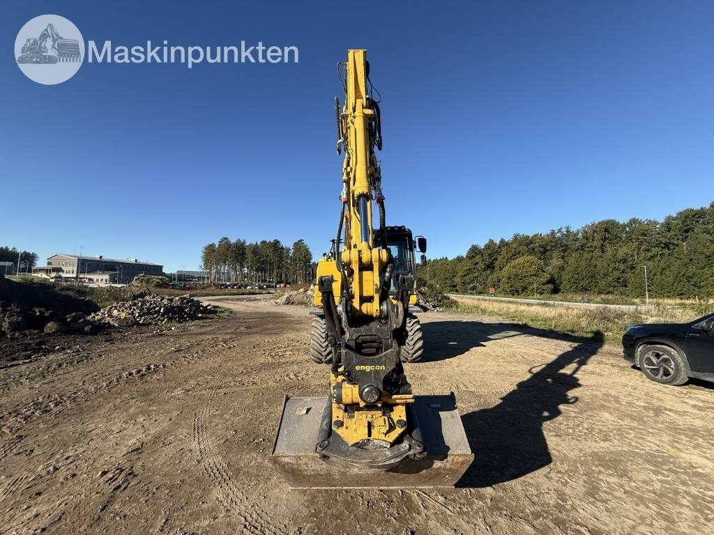 Komatsu PW 160 - حفارة على عجلات: صور 2 Komatsu PW 160 - حفارة على عجلات: صور 2