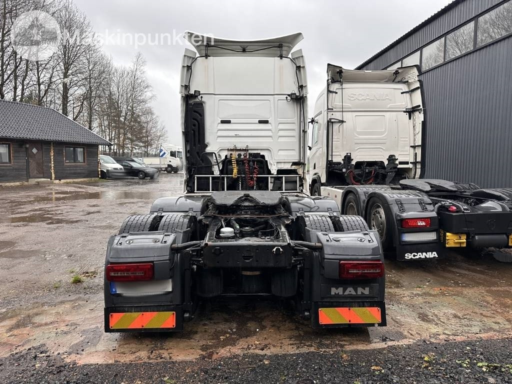 MAN TGX 28.500 - شاحنة جرار: صور 4 MAN TGX 28.500 - شاحنة جرار: صور 4