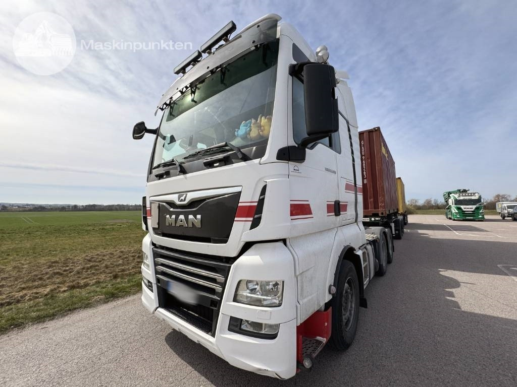 MAN TGX 28.500 - شاحنة جرار: صور 4 MAN TGX 28.500 - شاحنة جرار: صور 4