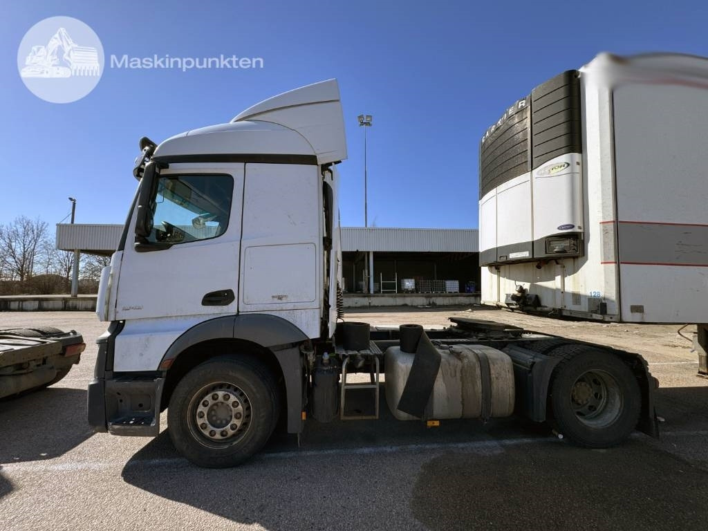 Mercedes-Benz Actros 1843 - شاحنة جرار: صور 4 Mercedes-Benz Actros 1843 - شاحنة جرار: صور 4