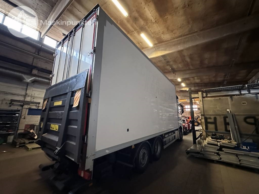 Mercedes-Benz Actros 2545 - بصندوق مغلق شاحنة: صور 4 Mercedes-Benz Actros 2545 - بصندوق مغلق شاحنة: صور 4