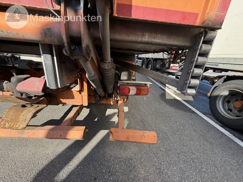 مبردة شاحنة Mercedes-Benz Actros 2551: صور 25 مبردة شاحنة Mercedes-Benz Actros 2551: صور 25