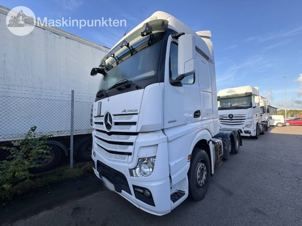 Mercedes-Benz Actros 963-4-D - شاحنة جرار: صور 1 Mercedes-Benz Actros 963-4-D - شاحنة جرار: صور 1