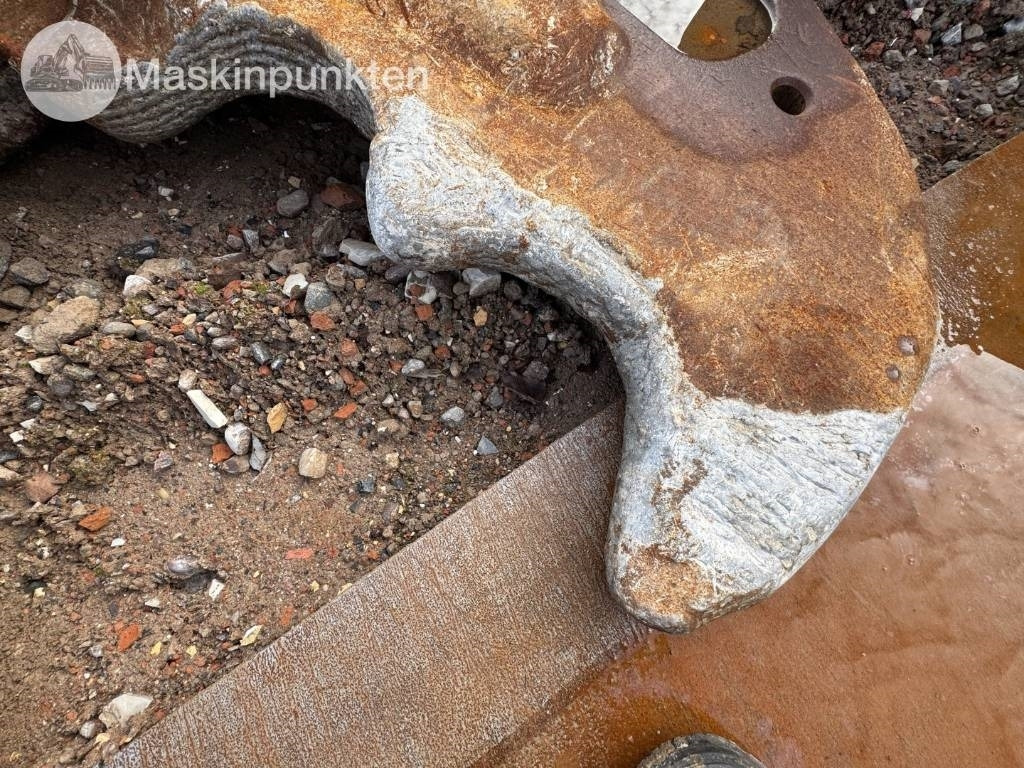 ماكينة القص الهيدروليكي NPK SV 250: صور 13