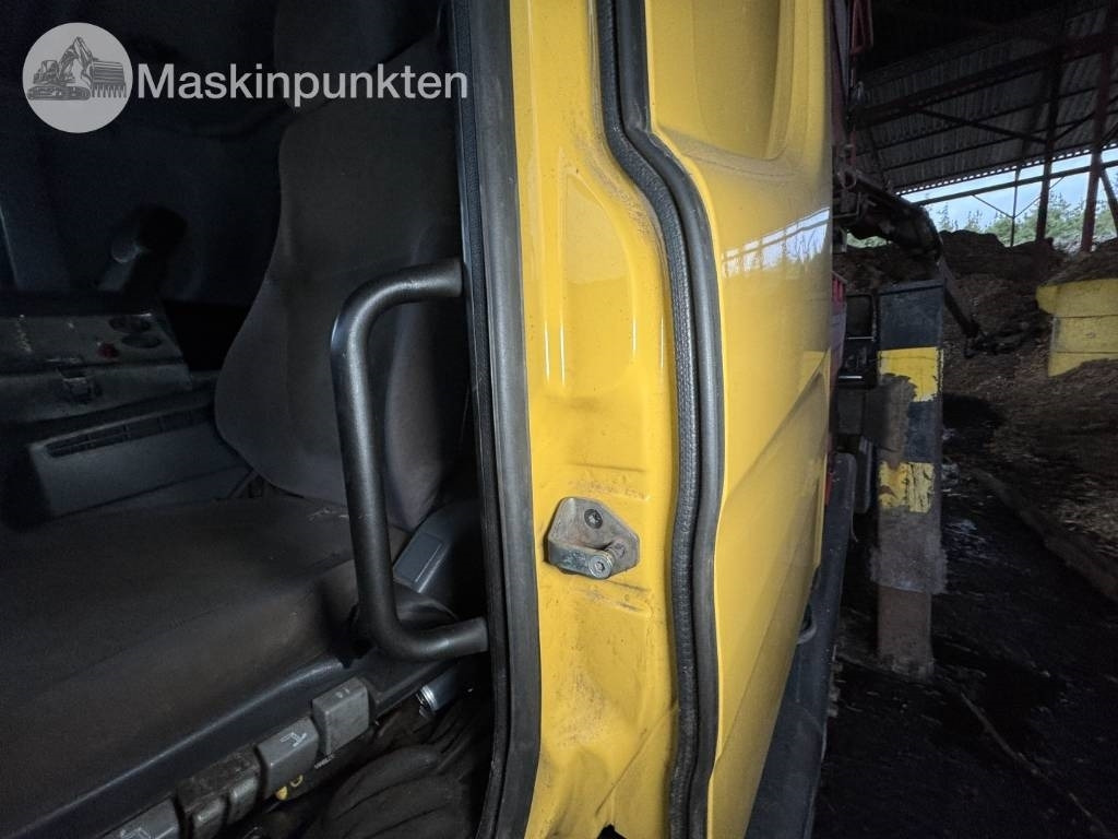 شاحنة قطع الأشجار Scania P 124 G med Timberman: صور 40