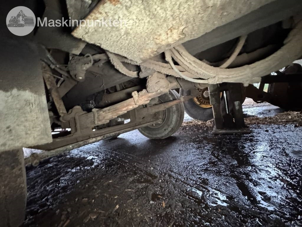 شاحنة قطع الأشجار Scania P 124 G med Timberman: صور 14