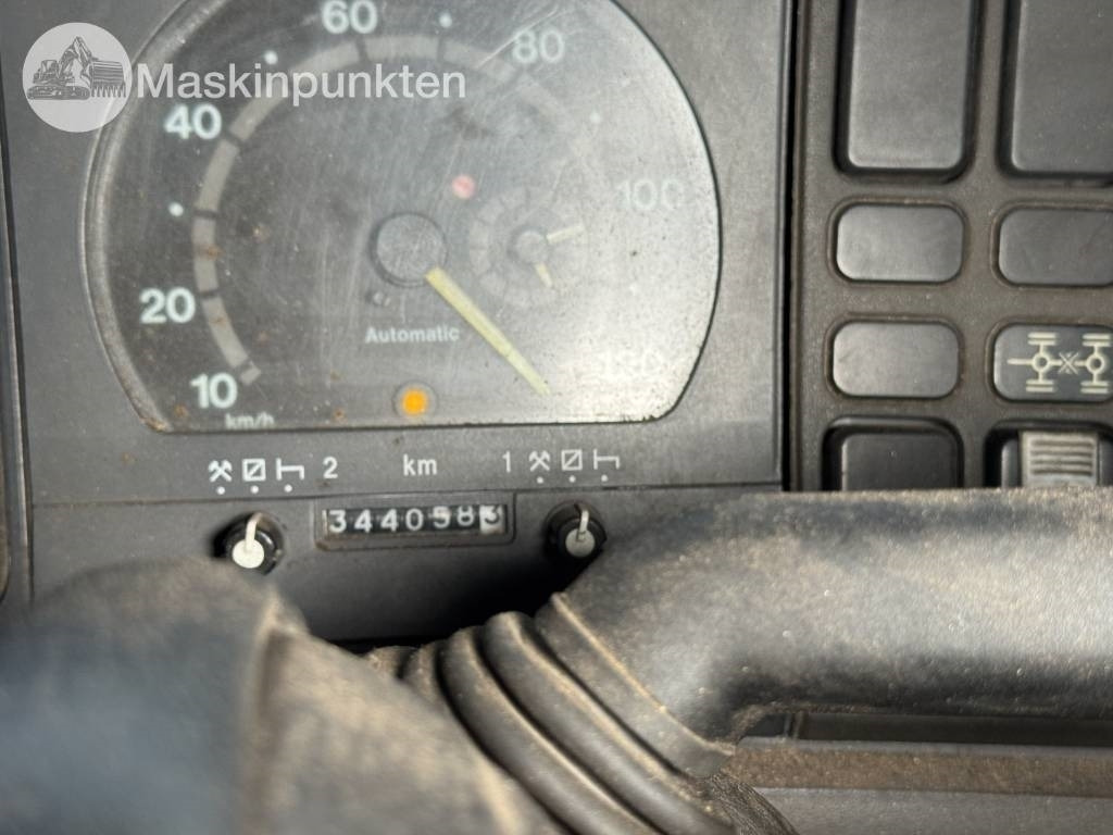 شاحنة قطع الأشجار Scania P 124 G med Timberman: صور 44