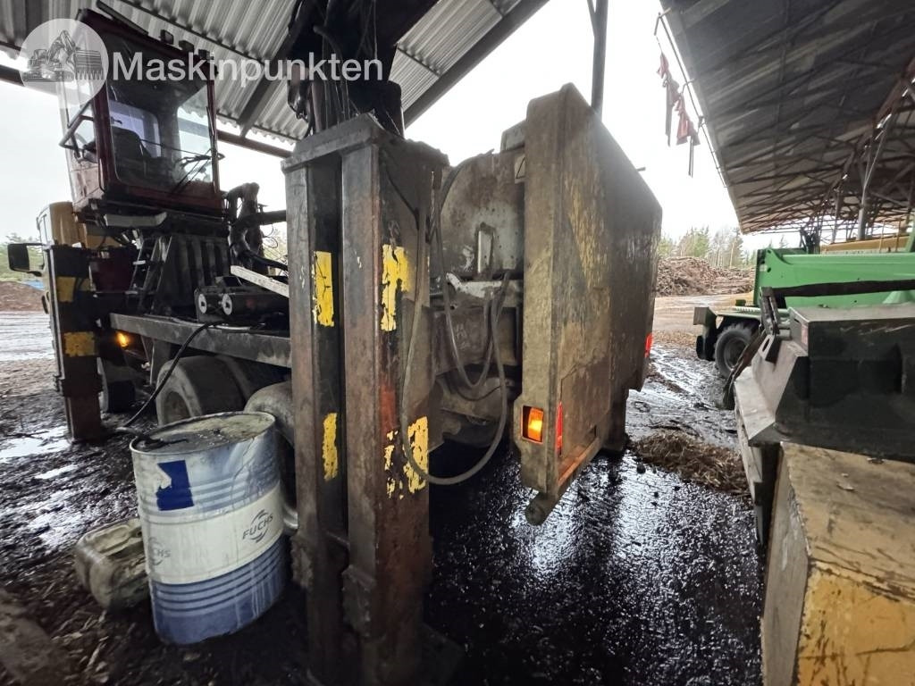 شاحنة قطع الأشجار Scania P 124 G med Timberman: صور 19