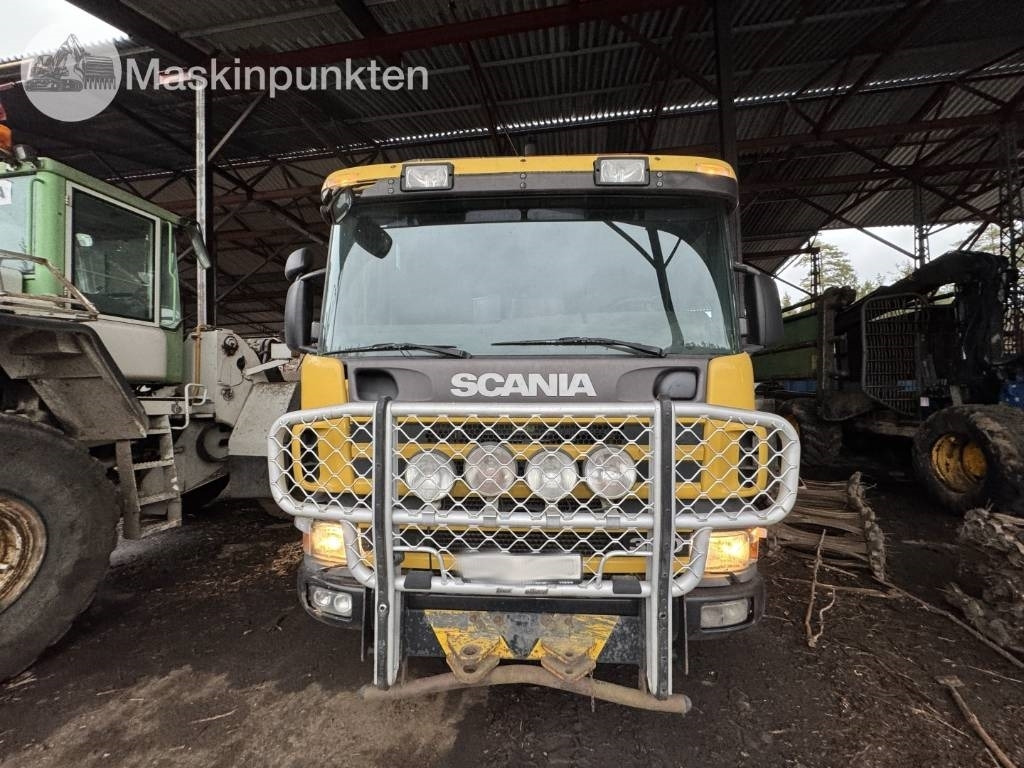 شاحنة قطع الأشجار Scania P 124 G med Timberman: صور 8