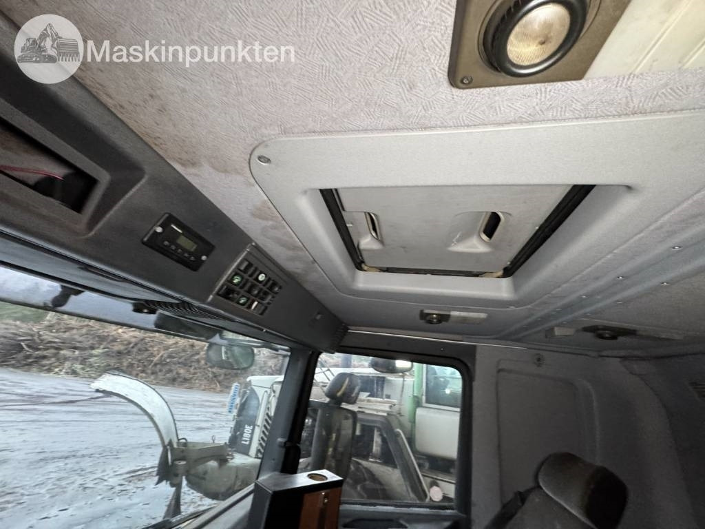 شاحنة قطع الأشجار Scania P 124 G med Timberman: صور 46