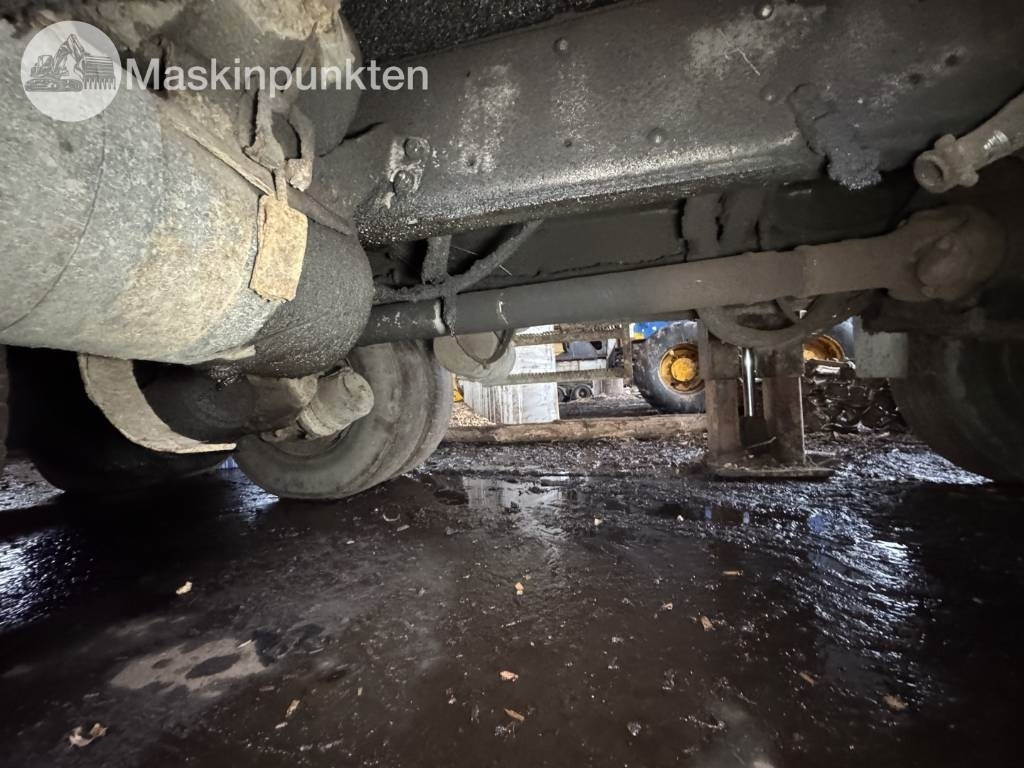 شاحنة قطع الأشجار Scania P 124 G med Timberman: صور 29