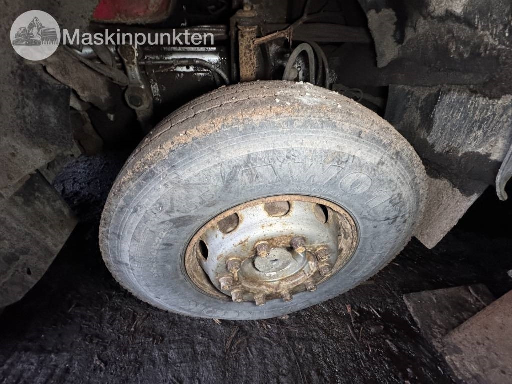 شاحنة قطع الأشجار Scania P 124 G med Timberman: صور 10