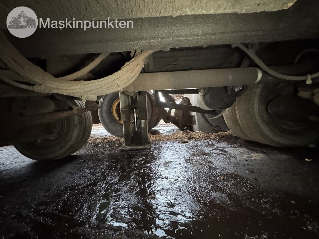 شاحنة قطع الأشجار Scania P 124 G med Timberman: صور 15