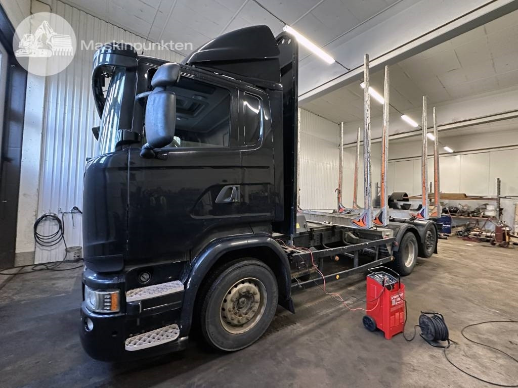 Scania R 490 LB - شاحنة قطع الأشجار: صور 4 Scania R 490 LB - شاحنة قطع الأشجار: صور 4