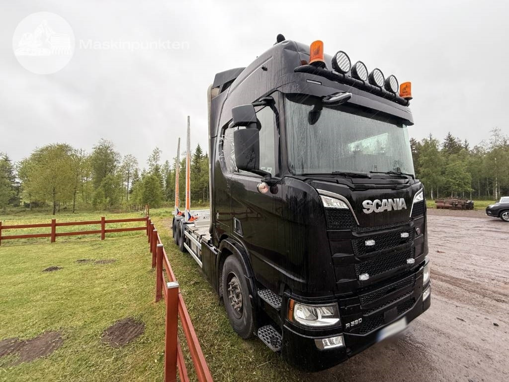 Scania R 580 - شاحنة قطع الأشجار: صور 3 Scania R 580 - شاحنة قطع الأشجار: صور 3