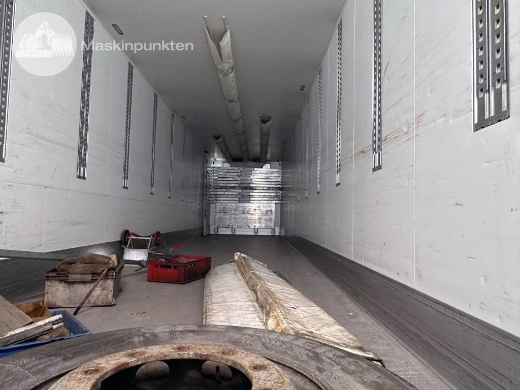 مبردة نصف مقطورة Schmitz Cargobull SKO 24: صور 40