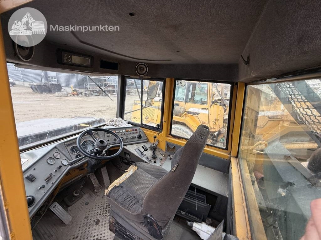شاحنة مفصلية Volvo A 25 C: صور 36