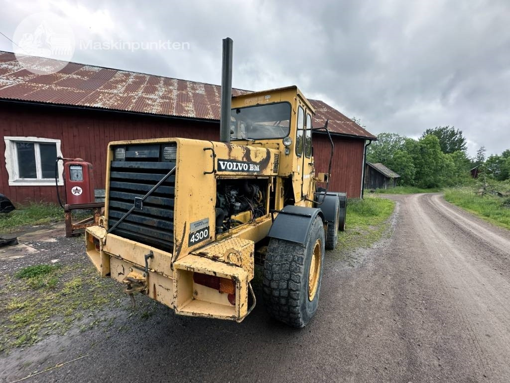 Volvo BM 4300 - اللودر بعجل: صور 5 Volvo BM 4300 - اللودر بعجل: صور 5