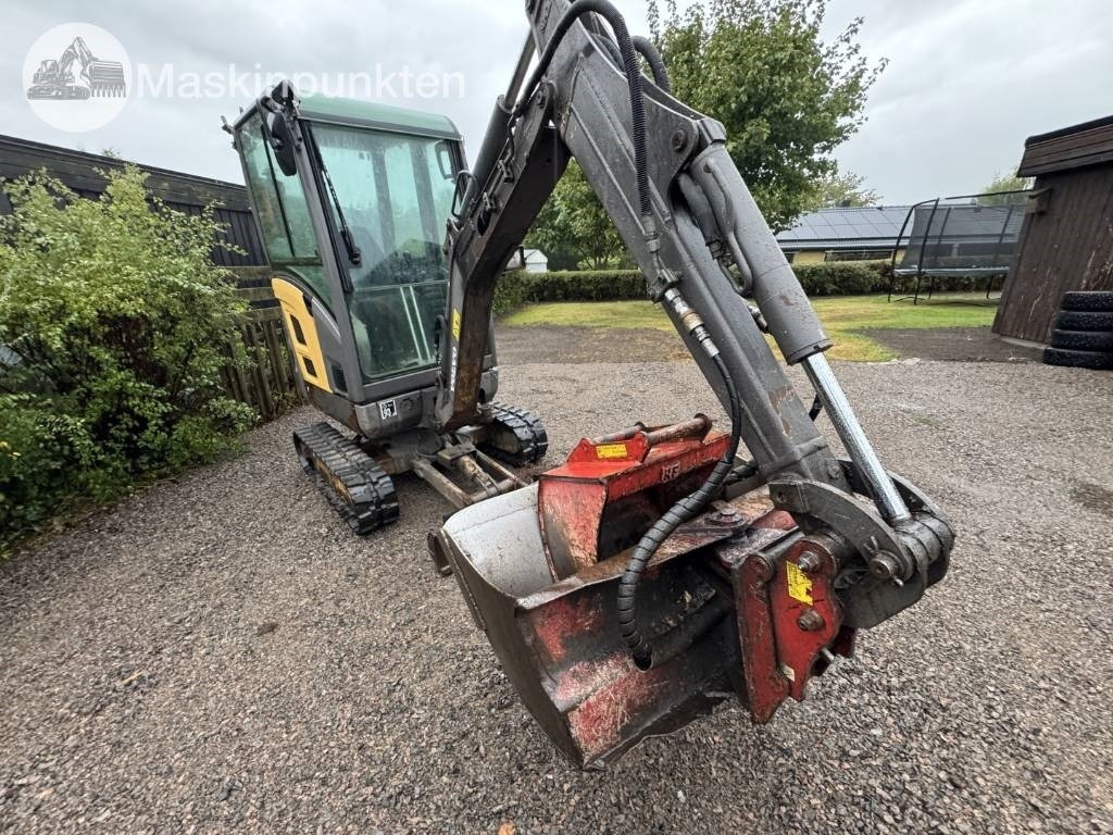 Volvo EC 18 C - حفارة مصغرة: صور 4 Volvo EC 18 C - حفارة مصغرة: صور 4