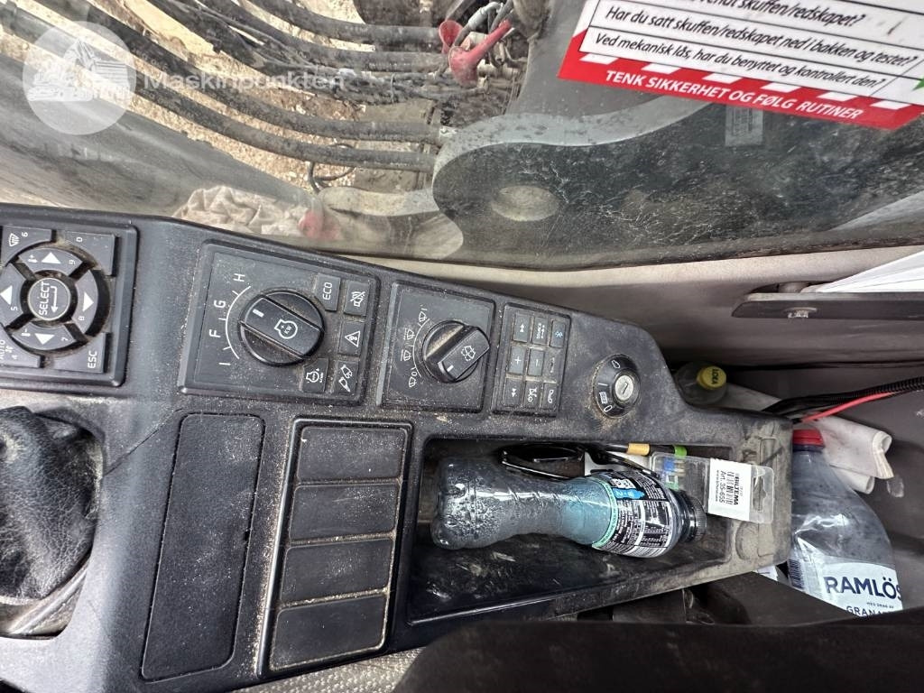 حفارات زحافة Volvo EC 300 EL: صور 15 حفارات زحافة Volvo EC 300 EL: صور 15