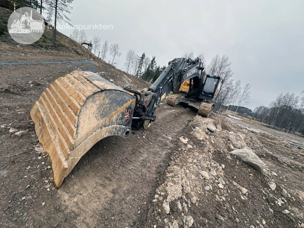 Volvo EC 300 EL - حفارات زحافة: صور 3 Volvo EC 300 EL - حفارات زحافة: صور 3