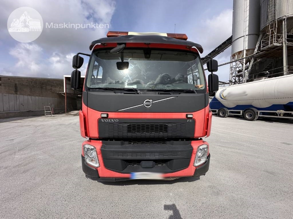 Volvo FE 320 - شاحنة خلاطة خرسانة: صور 4 Volvo FE 320 - شاحنة خلاطة خرسانة: صور 4