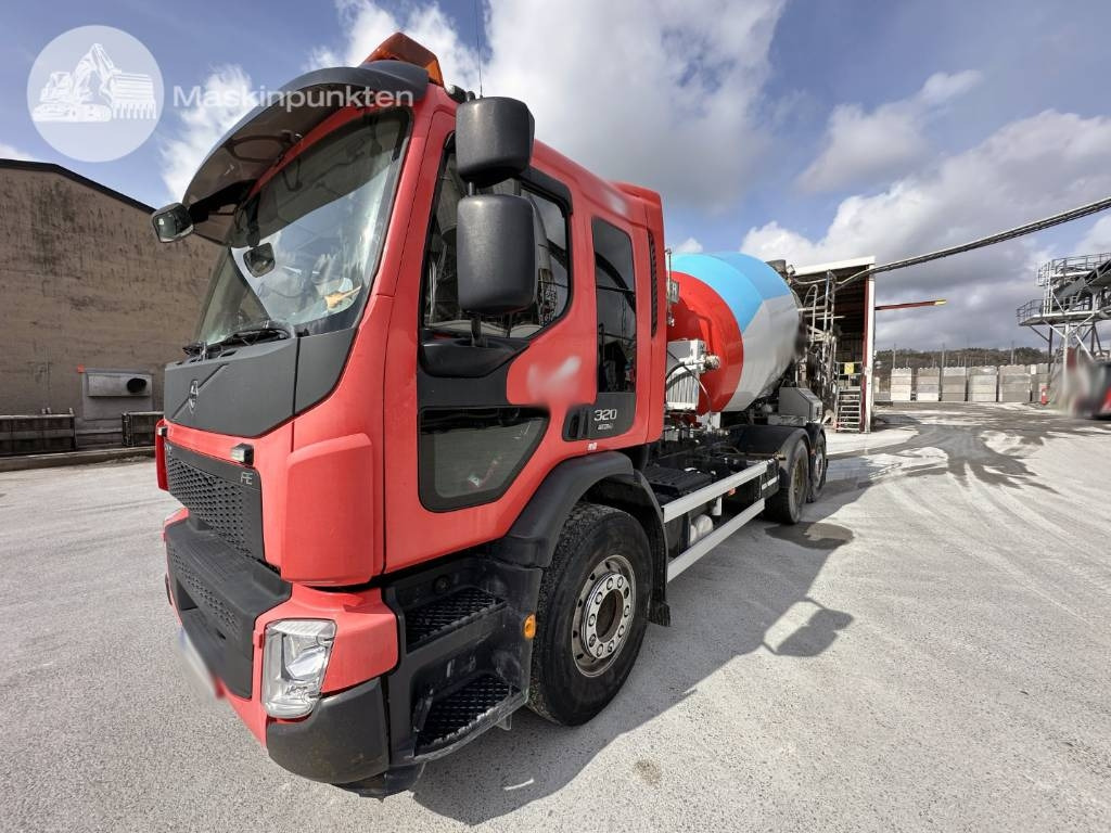 Volvo FE 320 - شاحنة خلاطة خرسانة: صور 1 Volvo FE 320 - شاحنة خلاطة خرسانة: صور 1