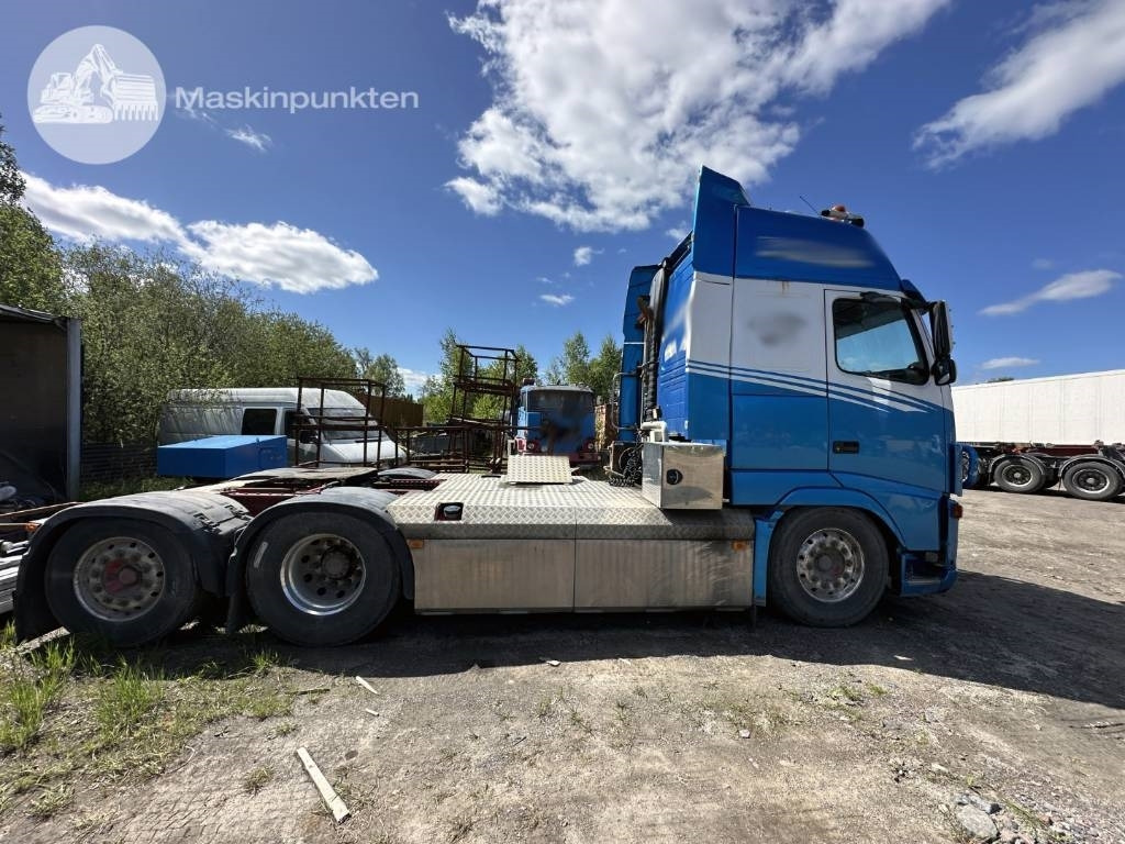 Volvo FH 12 460 - شاحنة جرار: صور 4 Volvo FH 12 460 - شاحنة جرار: صور 4