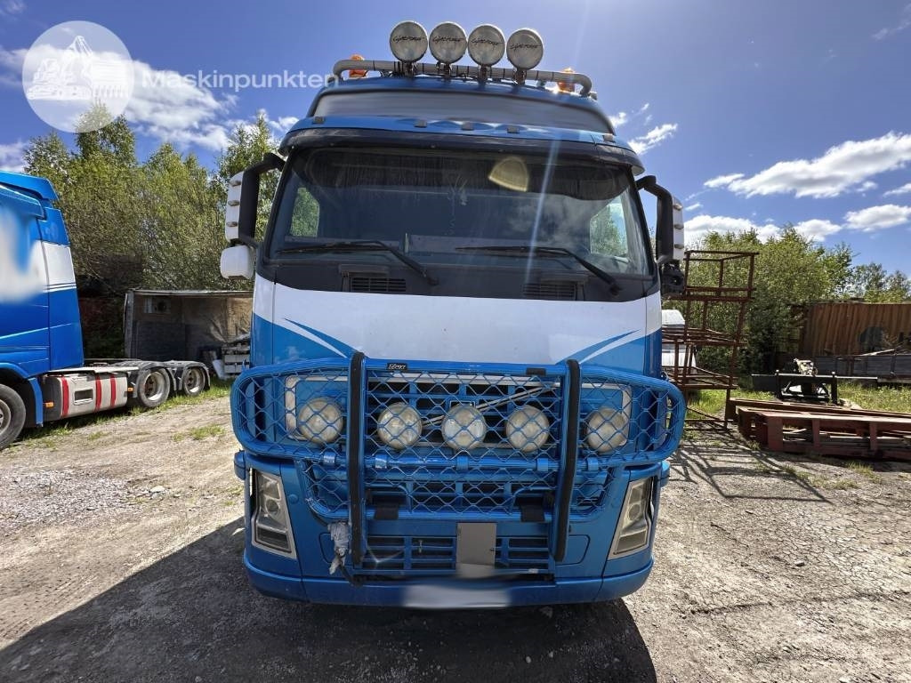 Volvo FH 12 460 - شاحنة جرار: صور 2 Volvo FH 12 460 - شاحنة جرار: صور 2