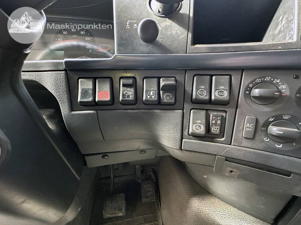 شاحنة قطع الأشجار Volvo FH 12 540: صور 24