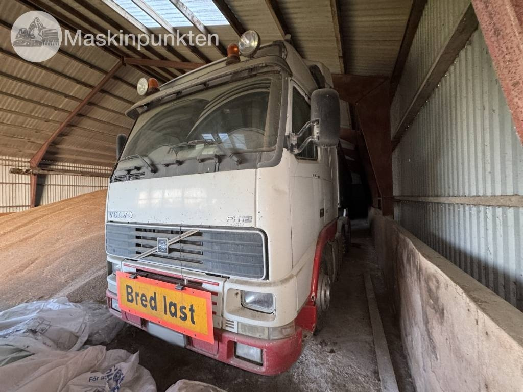 Volvo FH 12 - شاحنة جرار: صور 1 Volvo FH 12 - شاحنة جرار: صور 1