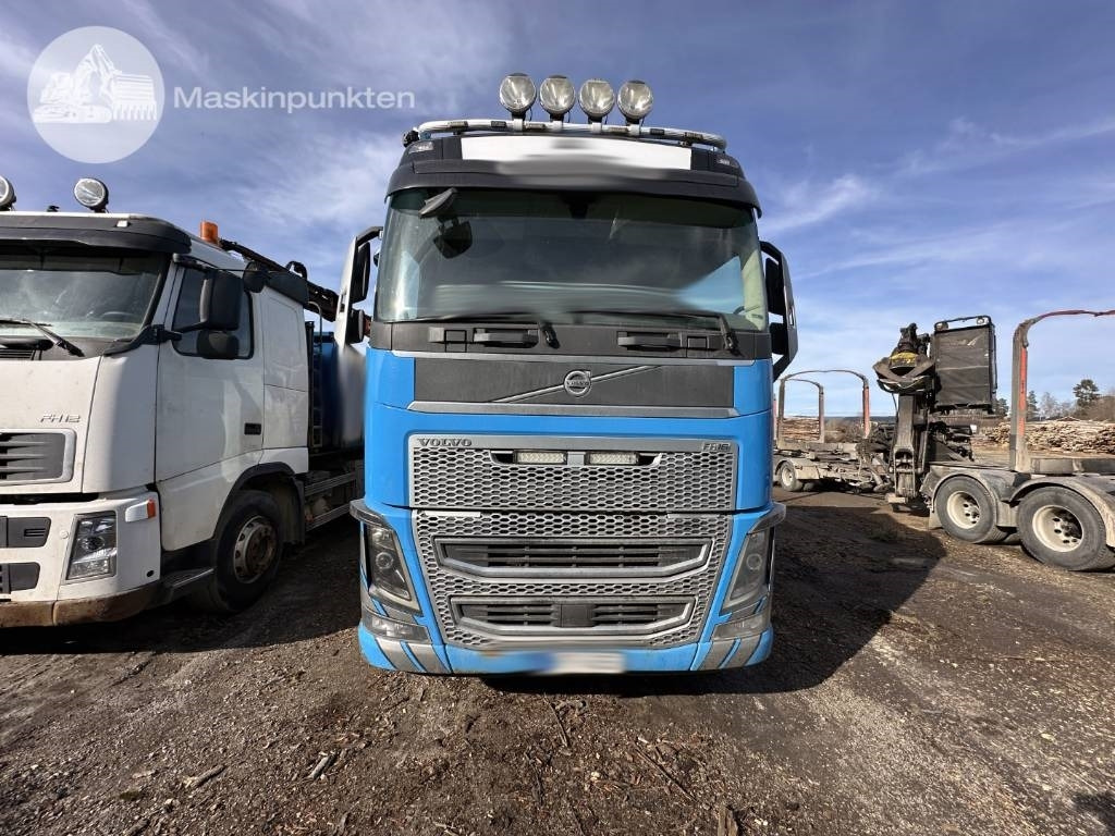 Volvo FH 16 750  - شاحنة قطع الأشجار: صور 4 Volvo FH 16 750  - شاحنة قطع الأشجار: صور 4