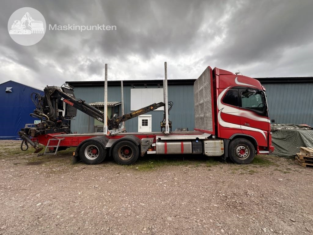 Volvo FH 16 750 - شاحنة قطع الأشجار: صور 4 Volvo FH 16 750 - شاحنة قطع الأشجار: صور 4