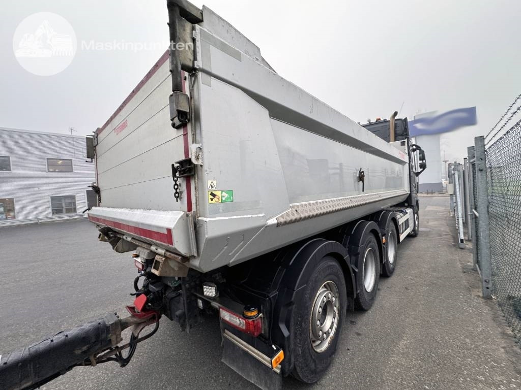 Volvo FH 16 750 - قلابات: صور 4 Volvo FH 16 750 - قلابات: صور 4