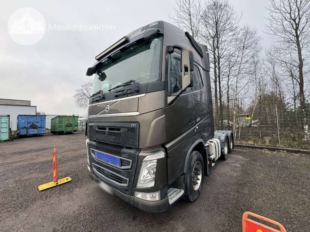 Volvo FH 540 - شاحنة جرار: صور 1 Volvo FH 540 - شاحنة جرار: صور 1