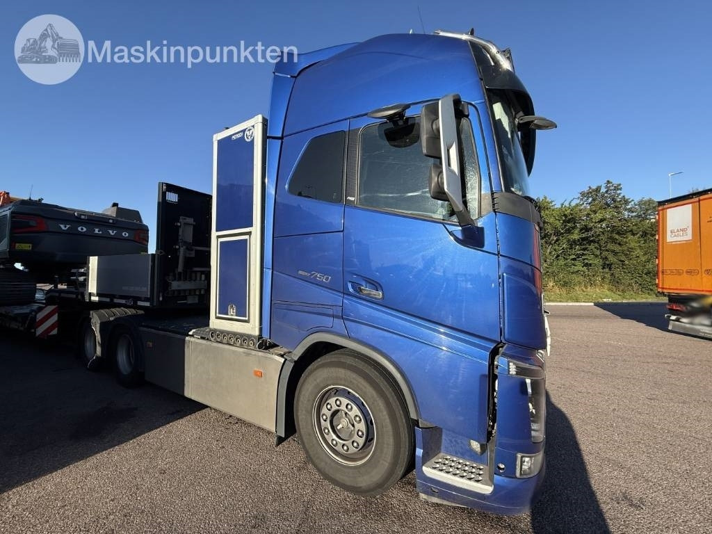 Volvo FH 750 - شاحنة جرار: صور 3 Volvo FH 750 - شاحنة جرار: صور 3