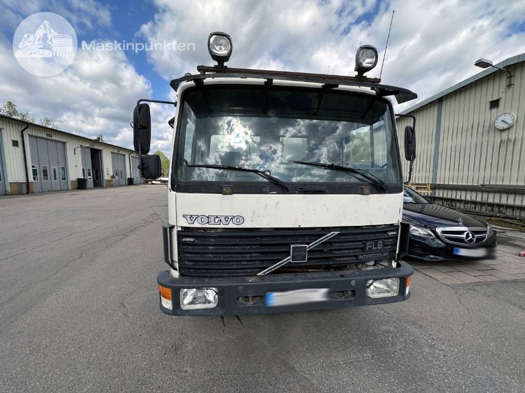 Volvo FL 610 Verkstadsinredd - بصندوق مغلق شاحنة: صور 2 Volvo FL 610 Verkstadsinredd - بصندوق مغلق شاحنة: صور 2