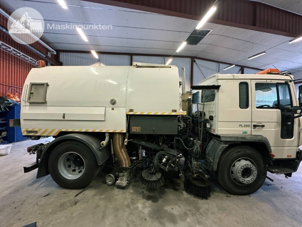 Volvo FL 618 - شاحنة القمامة: صور 4 Volvo FL 618 - شاحنة القمامة: صور 4