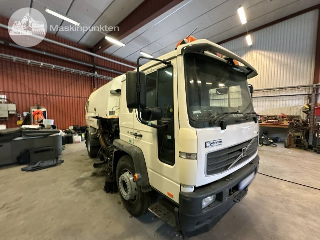 Volvo FL 618 - شاحنة القمامة: صور 4 Volvo FL 618 - شاحنة القمامة: صور 4