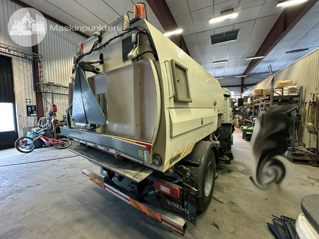 Volvo FL 618 - شاحنة القمامة: صور 5 Volvo FL 618 - شاحنة القمامة: صور 5