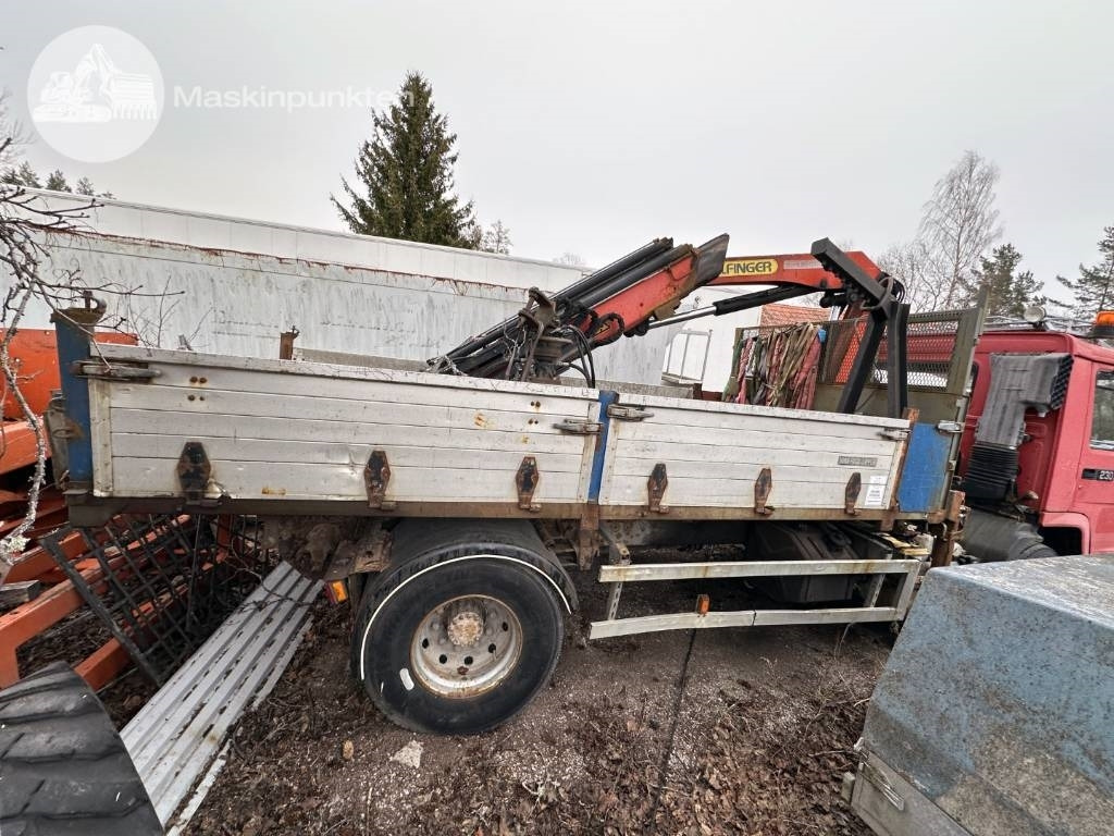 Volvo FL7 - شاحنة كرين: صور 4 Volvo FL7 - شاحنة كرين: صور 4