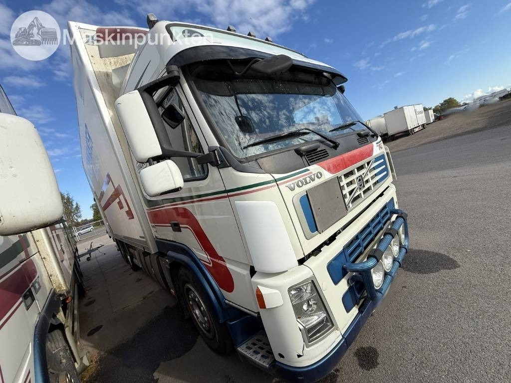 Volvo FM 440 - بصندوق مغلق شاحنة: صور 3 Volvo FM 440 - بصندوق مغلق شاحنة: صور 3